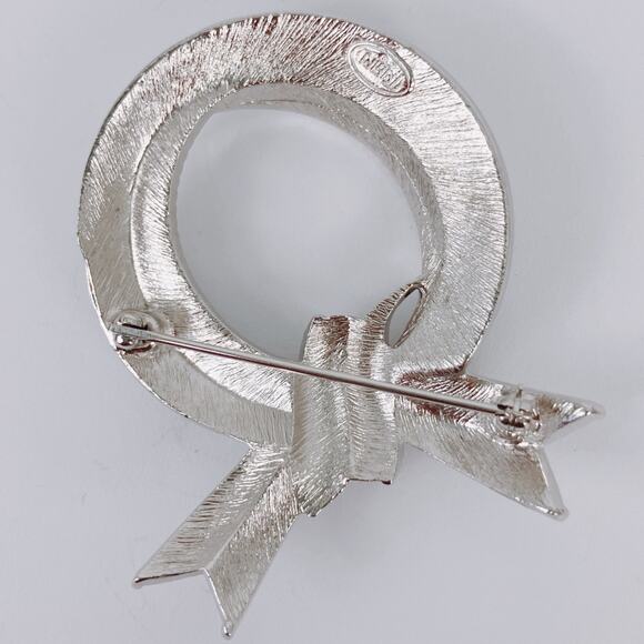 VTG Signed Trifari Ribbon Brooch Early 1970s Silver Tone Mid Century Style Pin - Picture 8 of 10